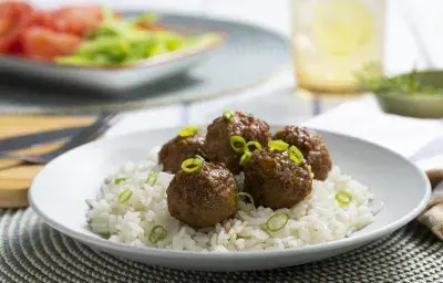 Albóndigas de carne con arroz