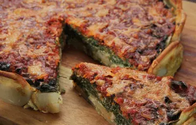 Quiche de Papas con Vegetales verdes y Salsa Tuco