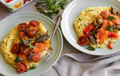 Pastelera de choclo con verduras asadas