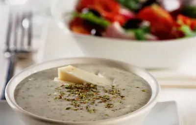 Salsa de Yoghurt con Queso de Cabra