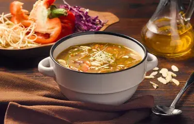 Sopa oriental de repollo