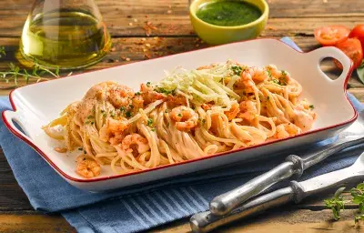 Pasta rosa con camarones