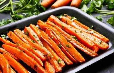 ZANAHORIAS CON MOSTAZA, MIEL Y CILANTRO