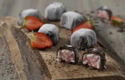 Bombones condensados de frutilla