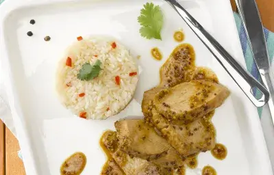 Pollo Estilo Oriental con Arroz Blanco