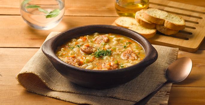 Sopa de porotos con longaniza