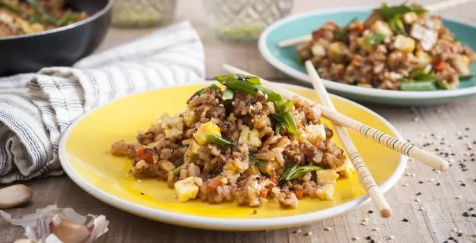 Arroz salteado con pino veg y verduras