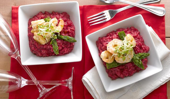 Risotto de Betarraga con Camarones y Espárragos salteados