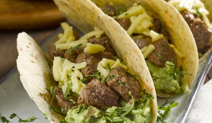 BURRITOS CON GUACAMOLE Y SALTEADO DE CARNE