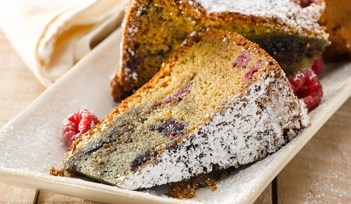 Queque de Leche Condensada y Frambuesa sin Gluten