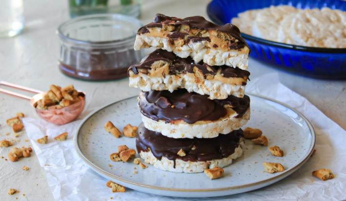 Snack de galletas de arroz, mantequilla de maní y galletas Museo®