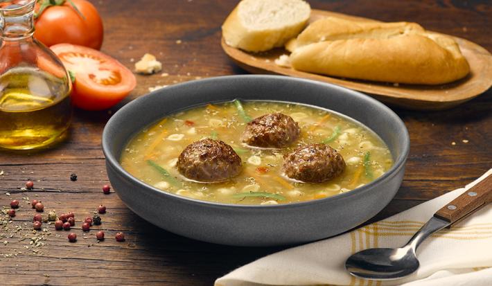 Sopa de albóndigas de pavo