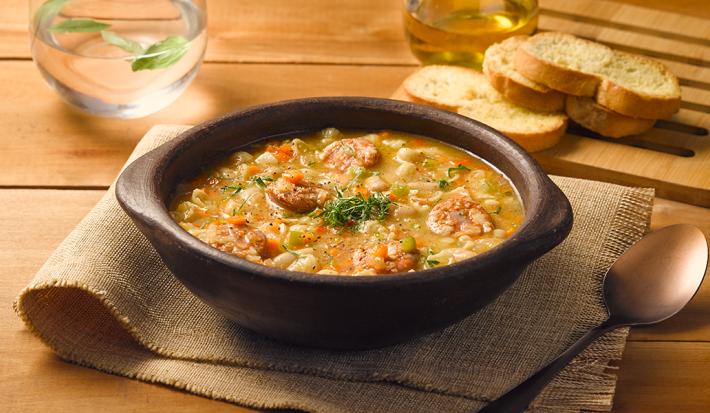 Sopa de porotos con longaniza