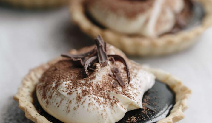 Mini-Tartas-de-Chocolate-y-Tiramisú