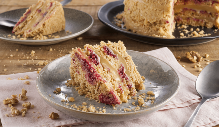 Torta de caluga manjar y nuez