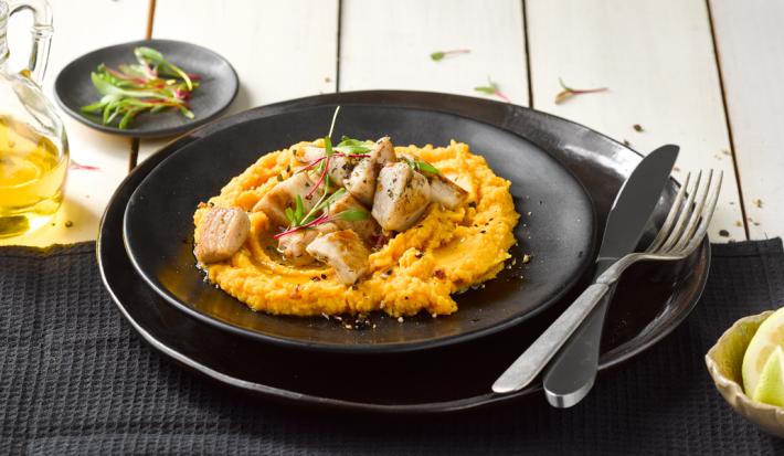 Cubos de reineta con puré de zanahoria y maní