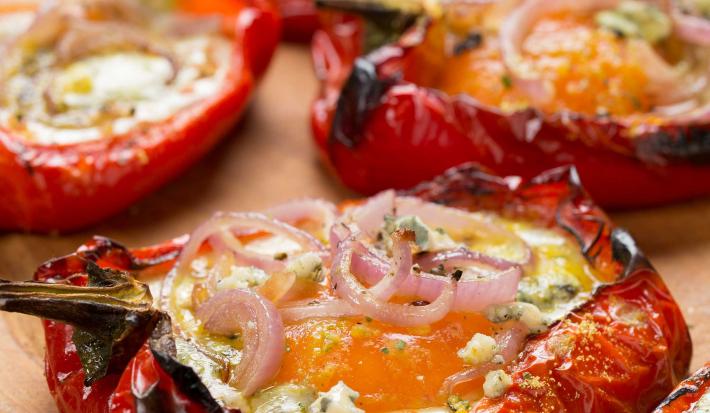 Pimentón relleno con Huevo y Queso Azul