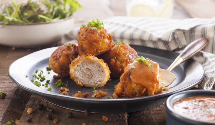 Croquetas de pavo con salsa rosa