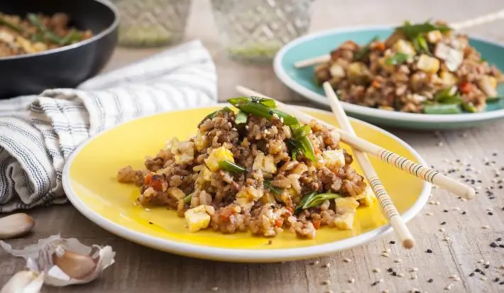 Arroz salteado con pino veg y verduras